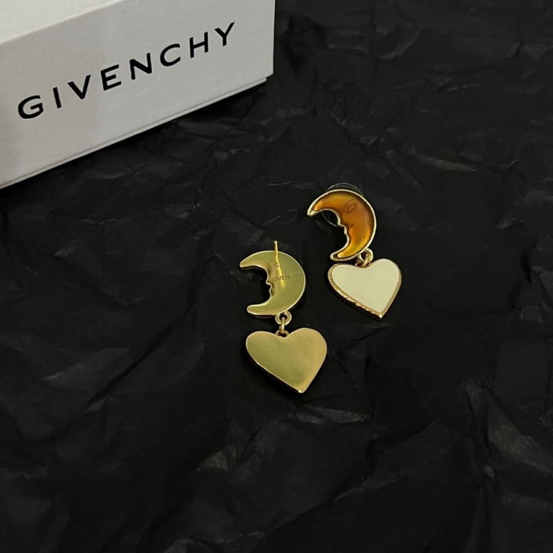 GIVENCHY